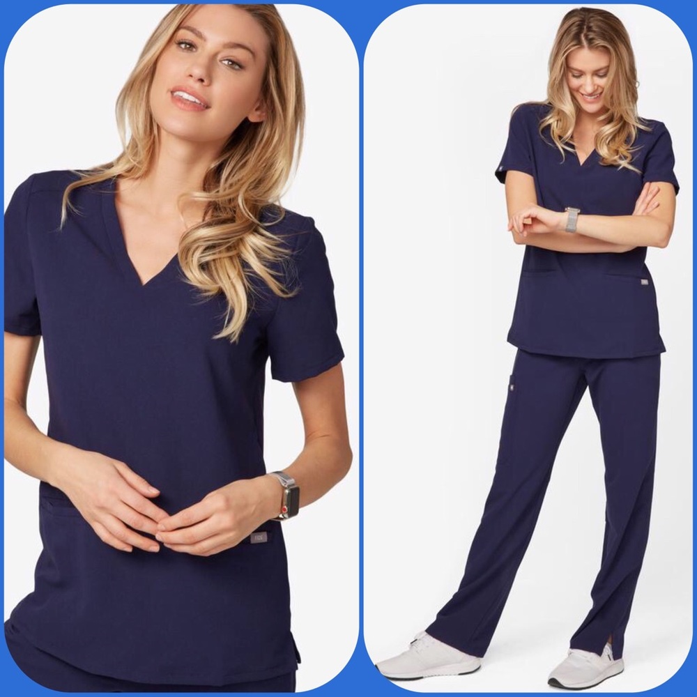 ❌❌ SOLD ❌❌ FIGS Casma Scrub Top • Navy Blue •
